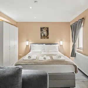 City & Air Link Nahe Flughafen Und Zentrum Apartment