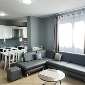 Boulevard Views - Spacious Appartamento Tirana